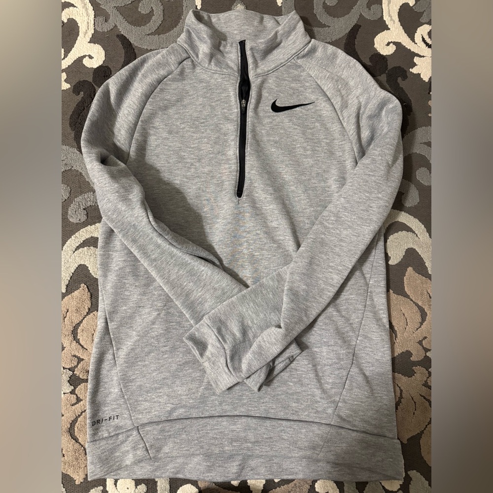 Unisex gray Nike pullover